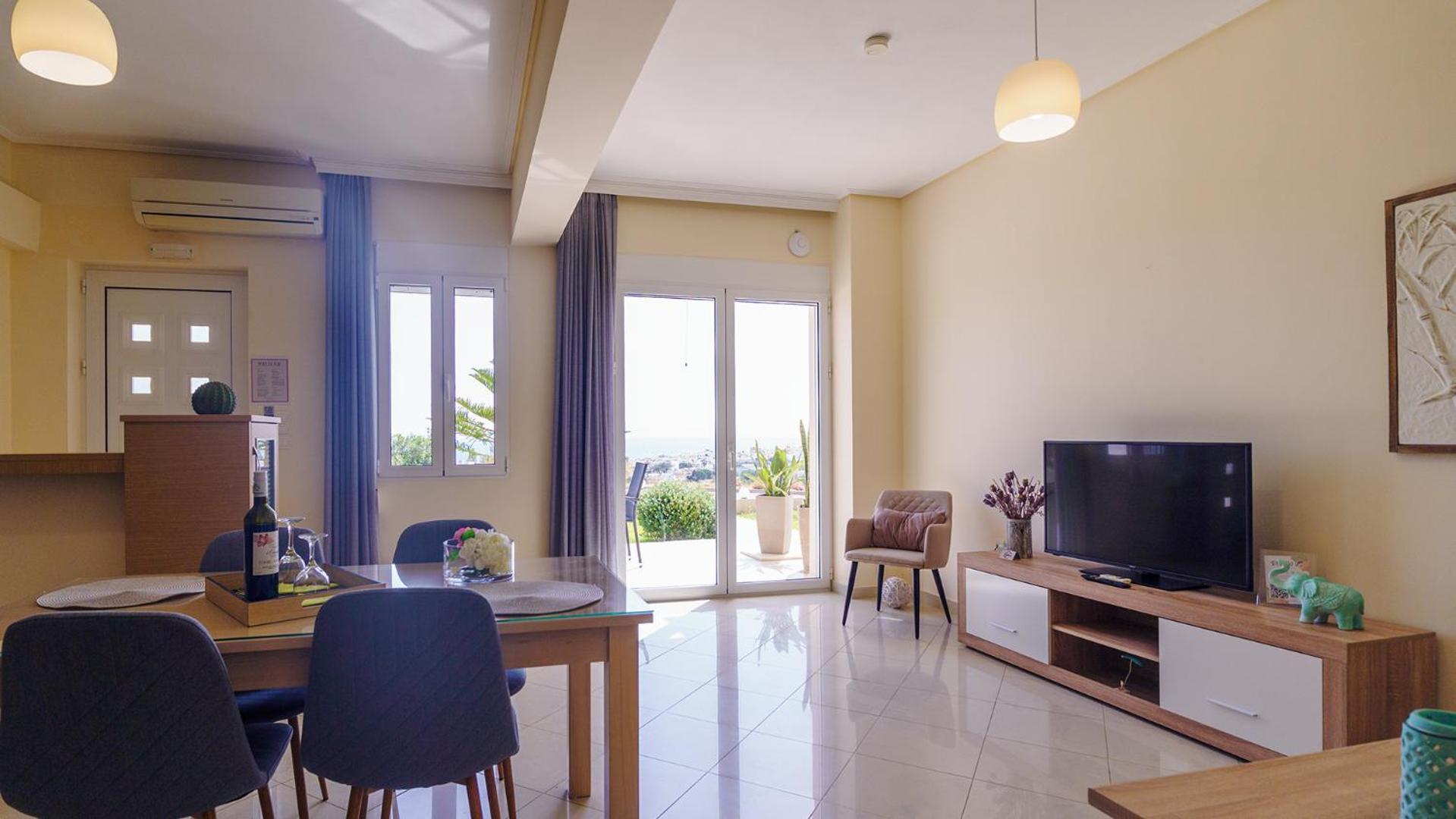 Aristea Apartments Palaiochora Bagian luar foto