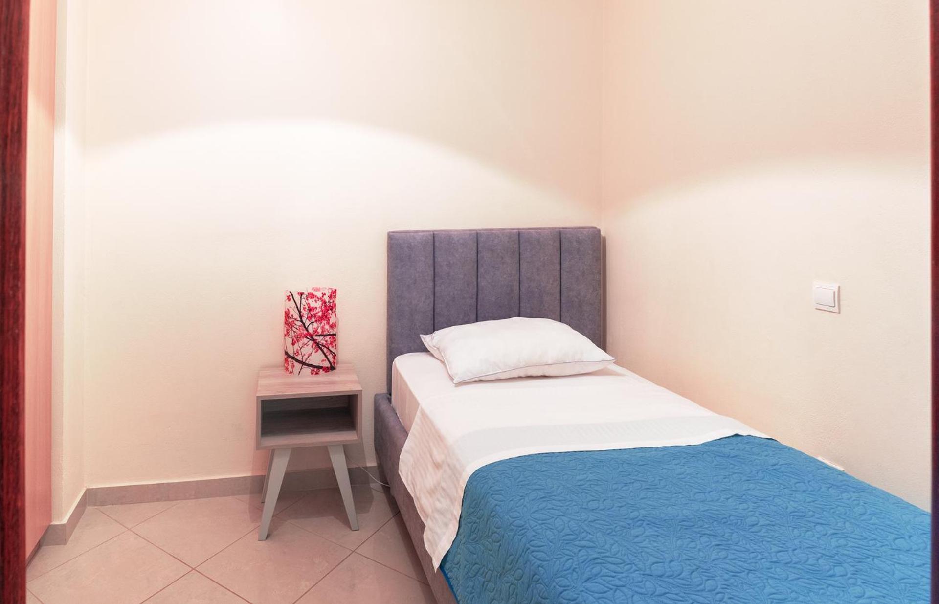 Aristea Apartments Palaiochora Bagian luar foto